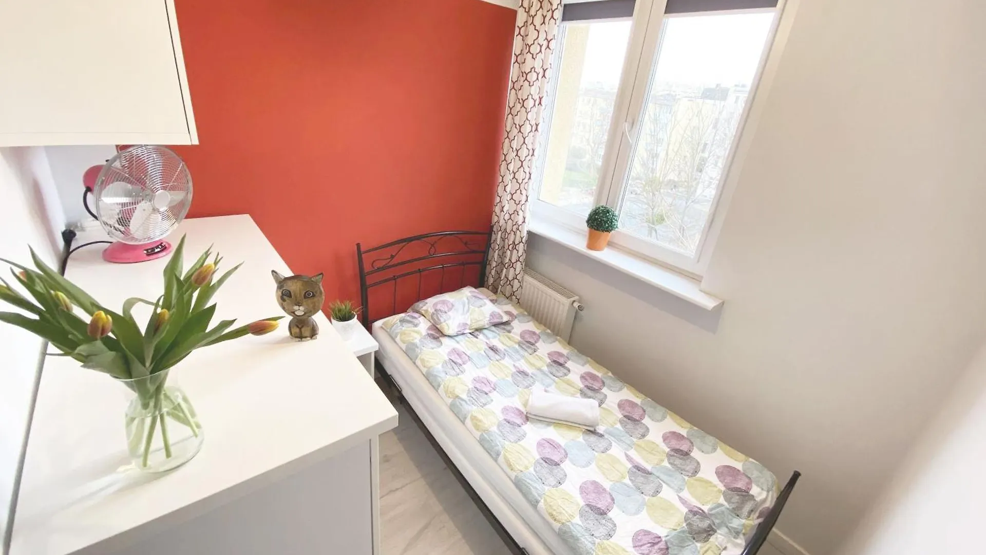 3Rooms-Balcony-Pkp - Deerrest Apart Wroclaw 0*,  Poland