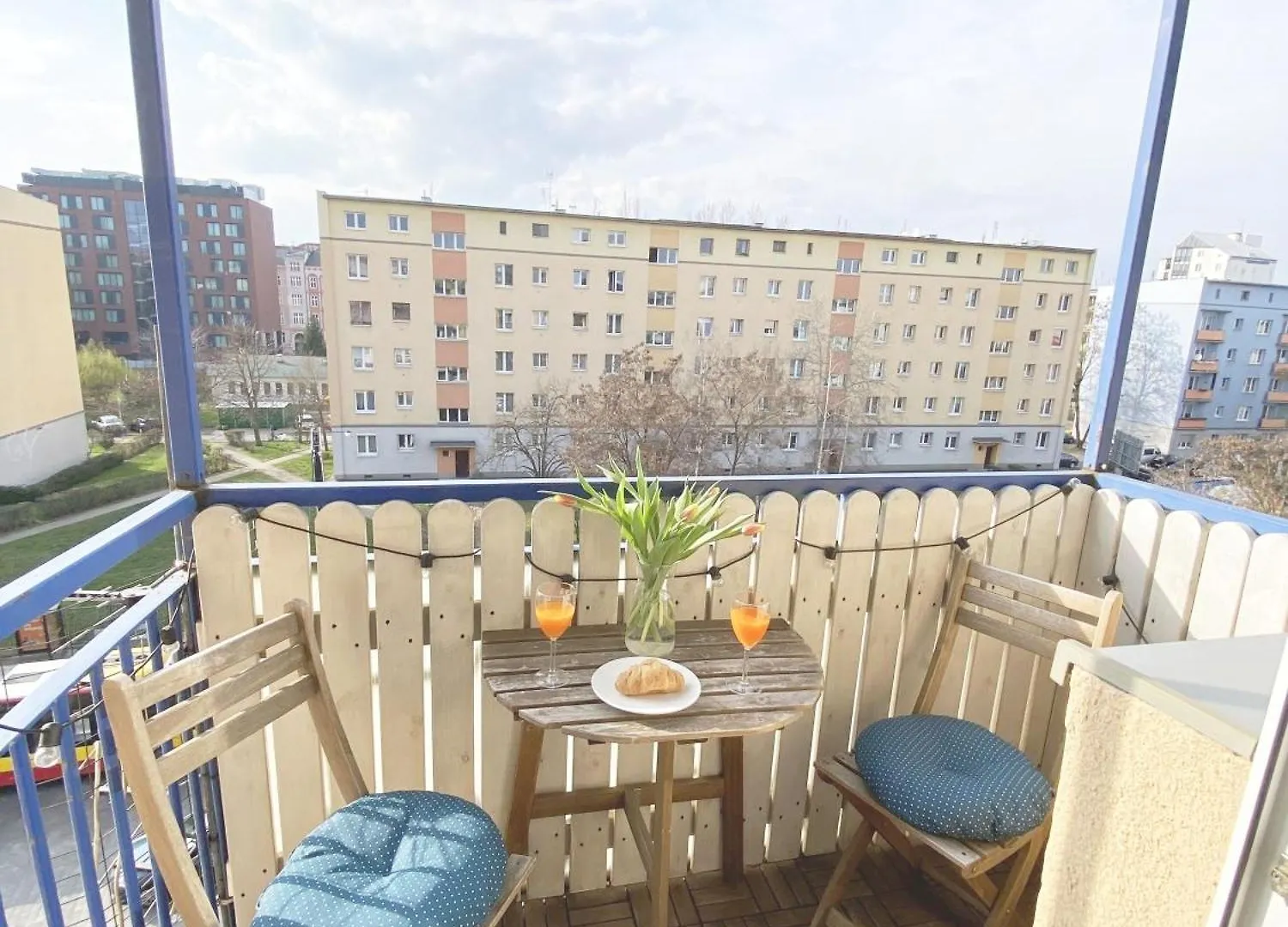 3Rooms-Balcony-Pkp - Deerrest Apart Wroclaw Apartment